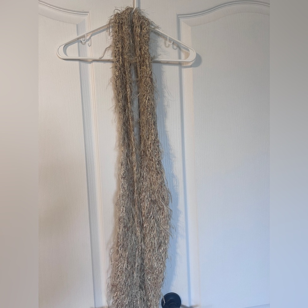 Handmade Scarf - Picture 4 of 5